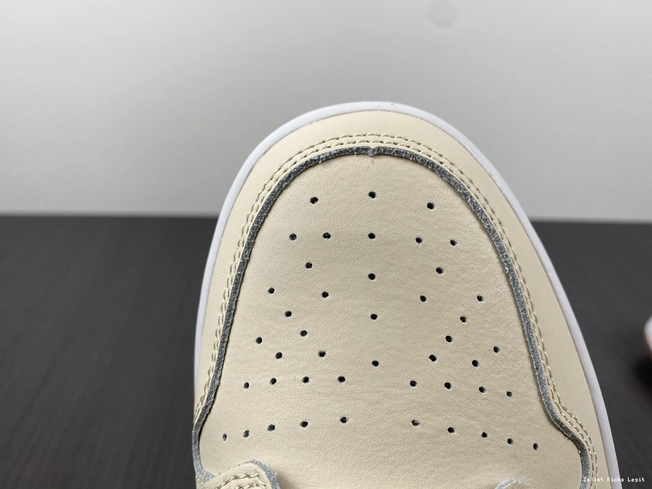 Fleece Mid 1 DO2207-264 (GS) Jordan Pearl - White 0120